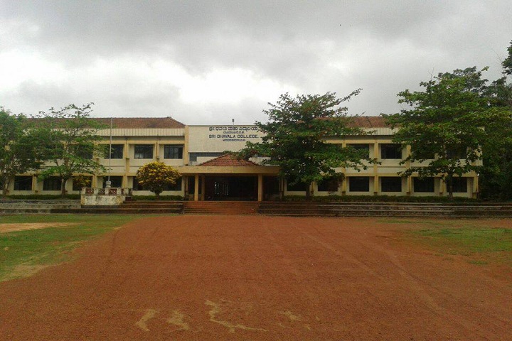 https://cache.careers360.mobi/media/colleges/social-media/media-gallery/15659/2020/3/12/Building View of Sri Dhavala College Moodbidri_Campus-View.jpg